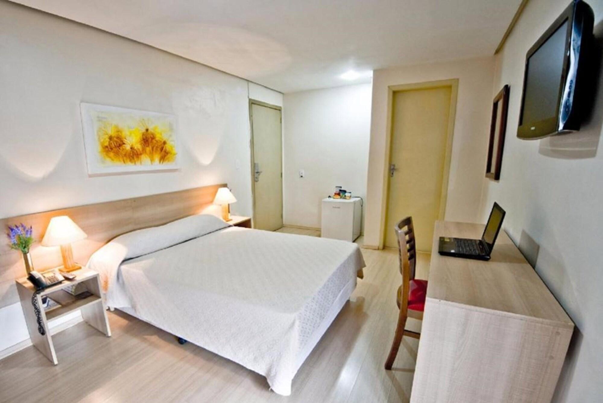 Hotel Dan Express - Próximo A Santa Casa E Ufrgs 3*