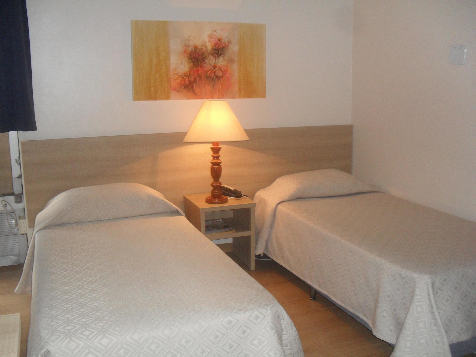 Hotel Dan Express - Próximo A Santa Casa E Ufrgs 3*